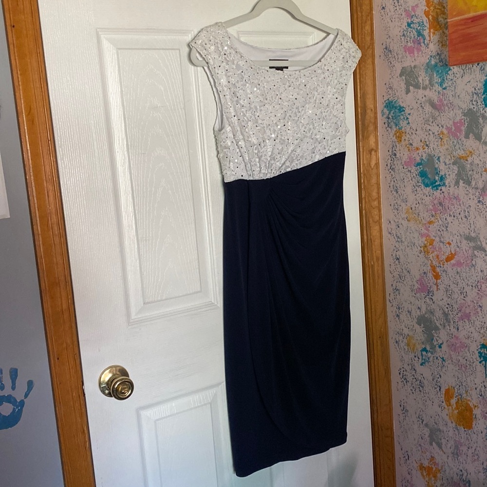 Connected Apparel Midi Dress